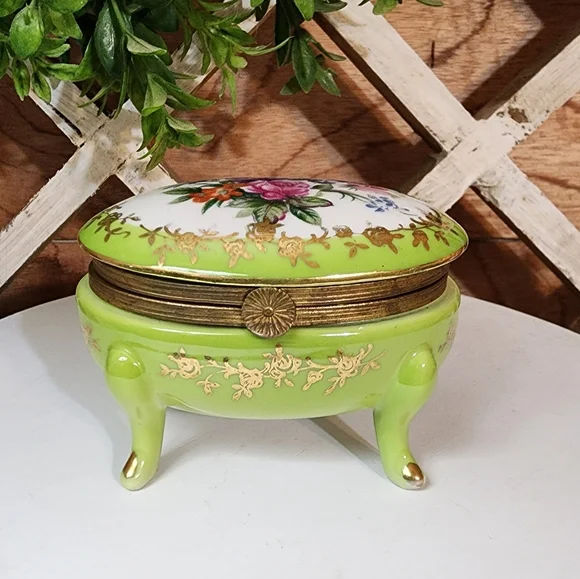 Vintage Norleans Trinket Box - Picture 2 of 5